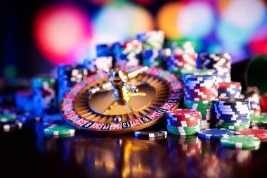 Multiple game variants available on robloc: blackjack, roulette, Dragon Tiger, Sic Bo